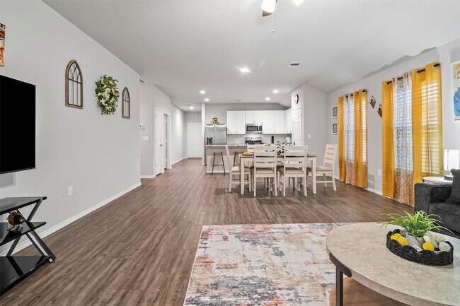 Building Photo - 21059 Wenze Ln