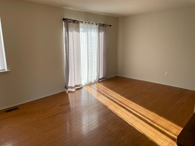 Living Room - 2272 Orchard Crest St