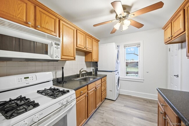 Building Photo - 359 Orangeburg Rd