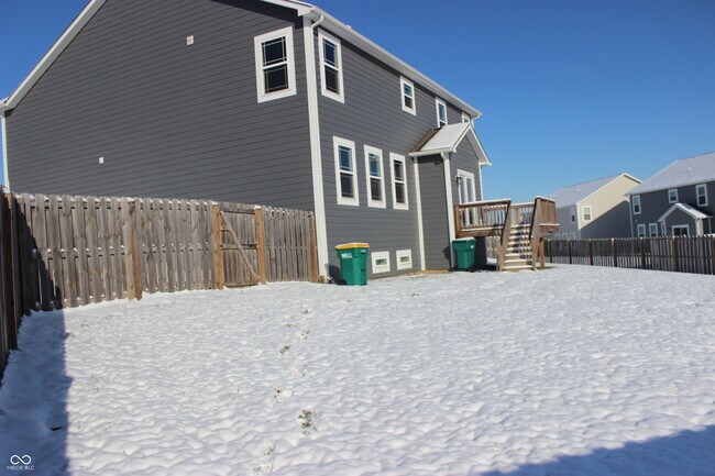 Building Photo - 6923 Bryant Pl