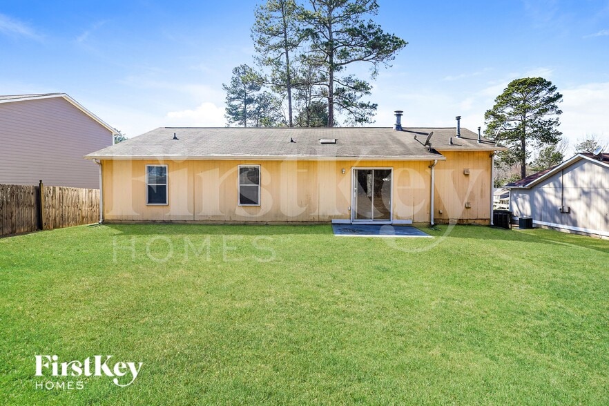 Building Photo - 6450 Peppermill Ln