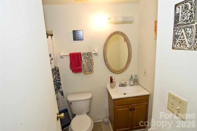 Building Photo - 1635 Van Dyke Dr