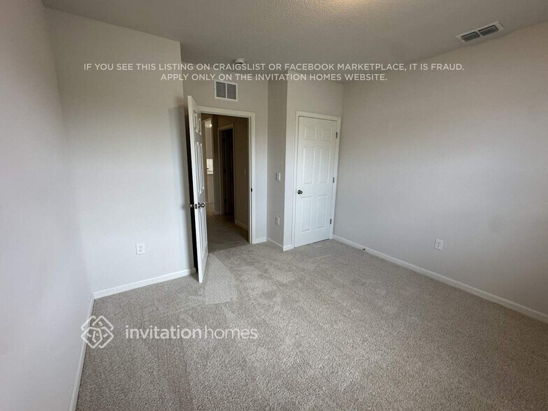Building Photo - 1601 Wyoming Dr SE