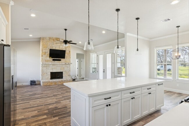 Building Photo - 1610 Newgulf Dr