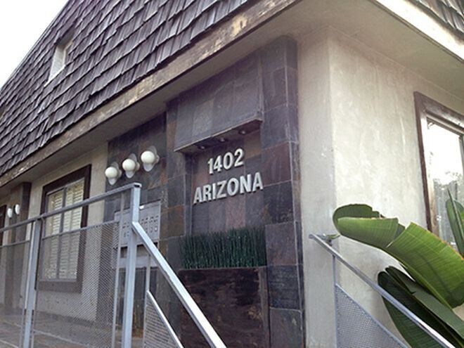 Building Photo - 1402 Arizona Ave