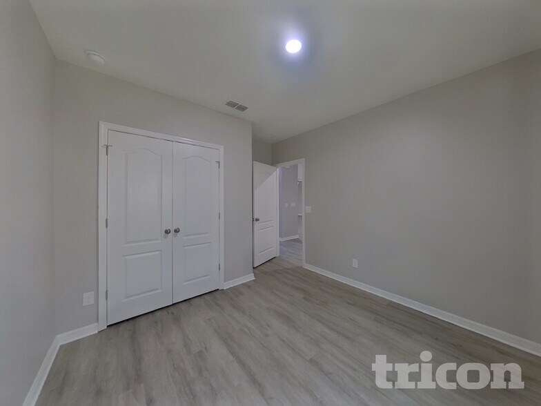 Building Photo - 9539 Oglethorpe Dr