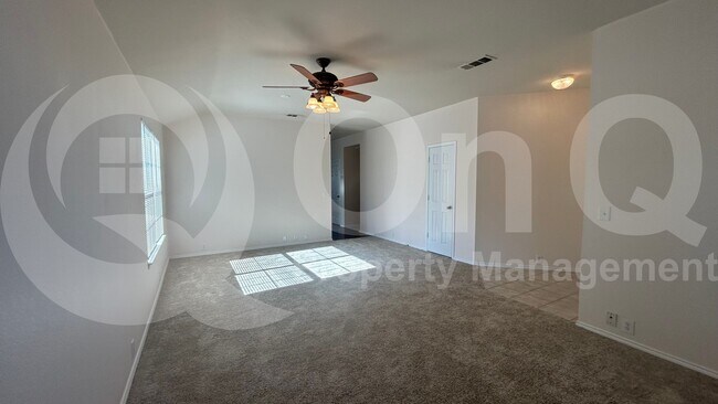 Building Photo - 3003 Elderberry Dr