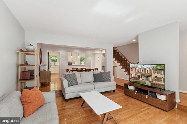 Building Photo - 11545 Pine Cone Ct