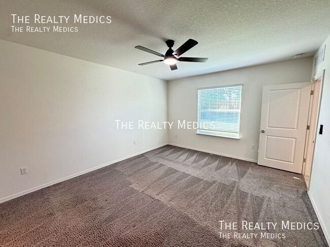 Building Photo - 320 Mariana Way