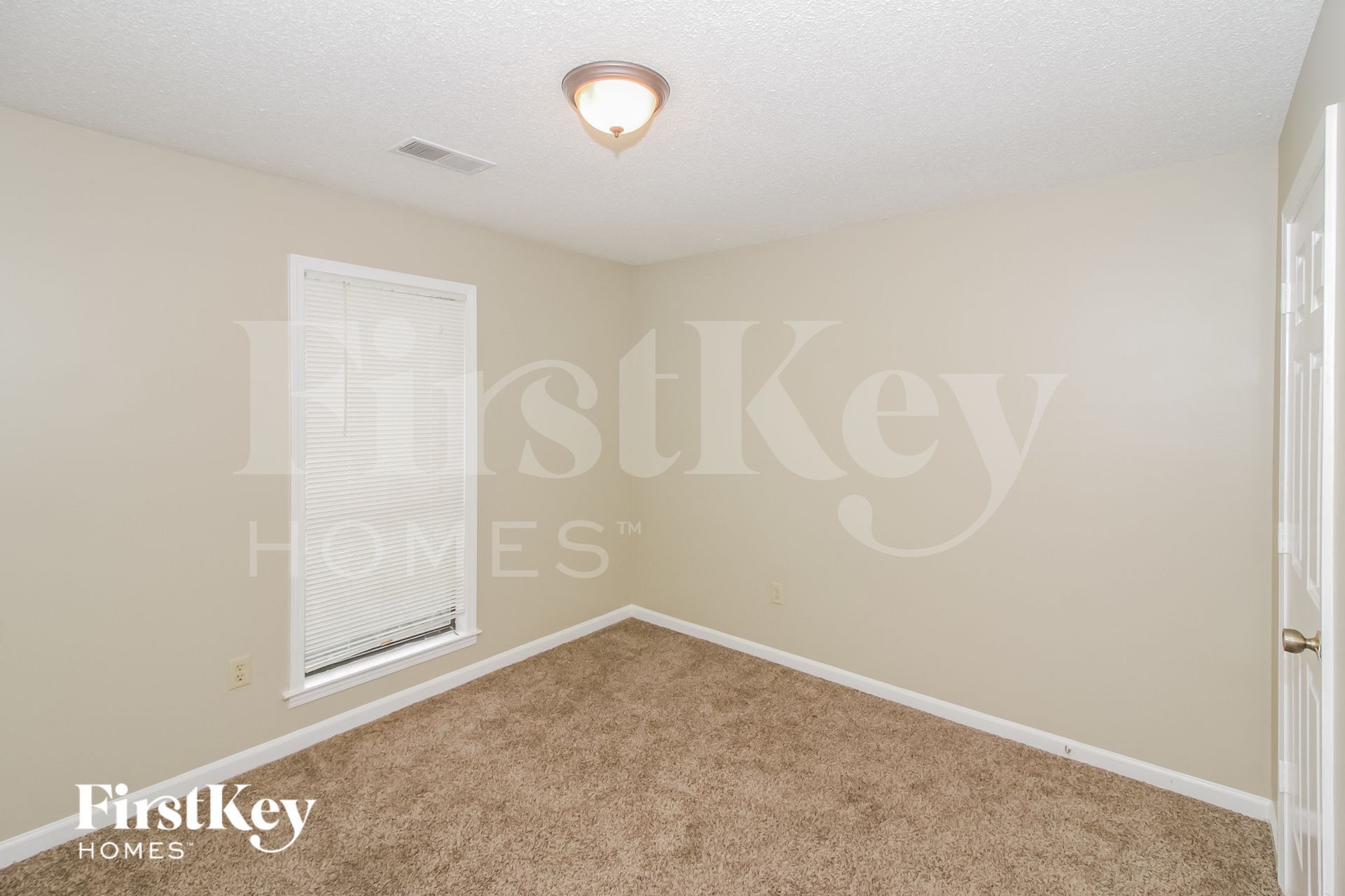 Building Photo - 7161 Oak Chase Ln