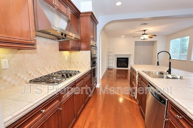 Building Photo - 5602 Jerry Litell Way