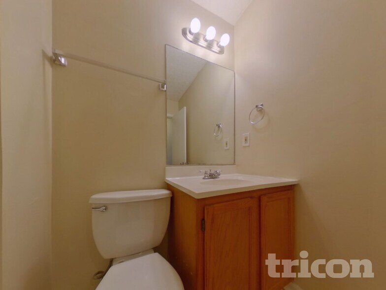 Building Photo - 117 Normas Way