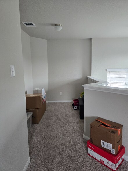 Building Photo - 974 Marquis Dr