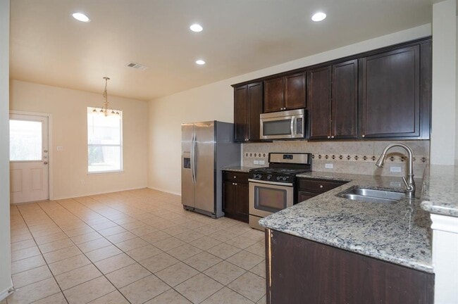 Building Photo - 333 Stella Gold Street