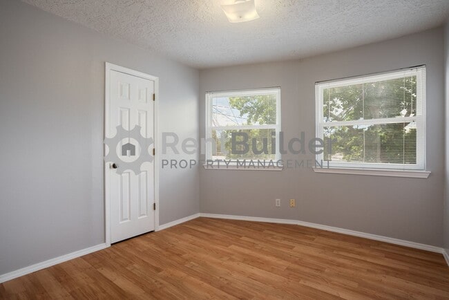 Building Photo - CALL US TODAY AT (505) 808-6467 TO SCHEDULE A CONVENIENT SHOWING