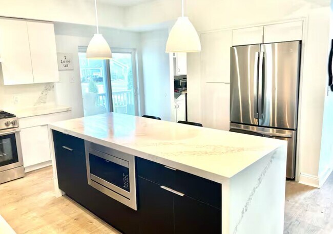 Building Photo - Rental home