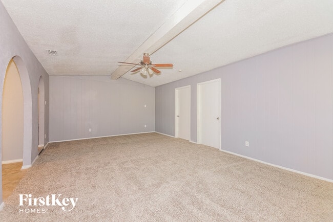 Building Photo - 2026 Aspen Ln