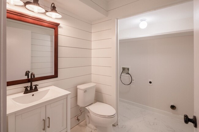 Building Photo - Move-in Ready Home for Lease by The Galleria!