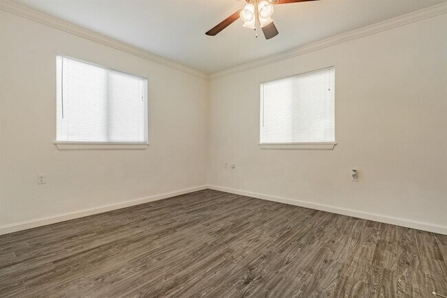 Building Photo - 319 E Edwards St