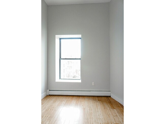 Building Photo - 1158 Fulton St