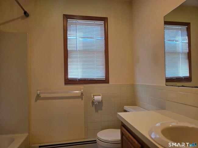 Building Photo - 25 Brook Pine Dr