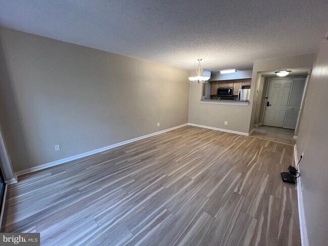 Building Photo - 1024 N Utah St