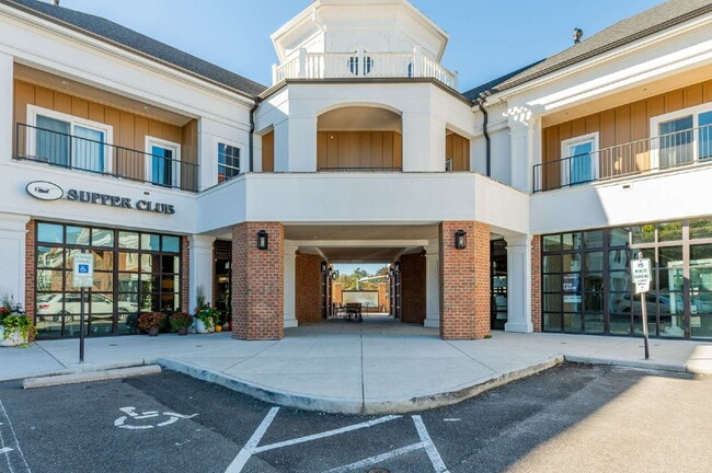 Building Photo - 1420 Ewing Pk Lp