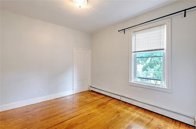 Building Photo - 35 Hammond St