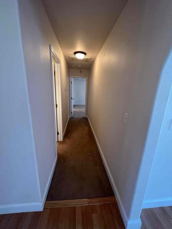 Building Photo - 138 Vernon St