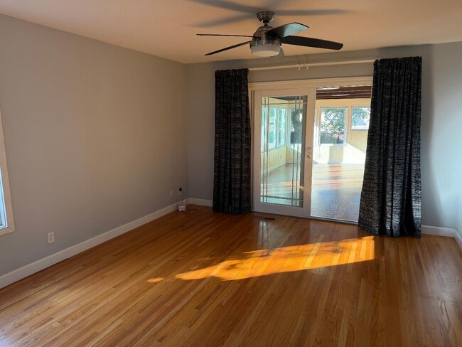 Building Photo - 3415 Isherwood Pl