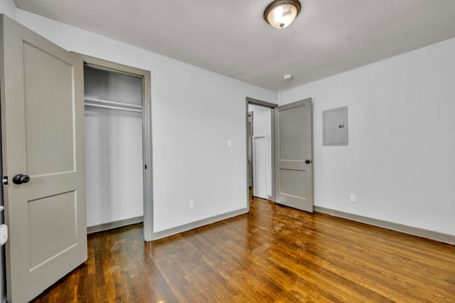 Building Photo - 834 4th Terrace W