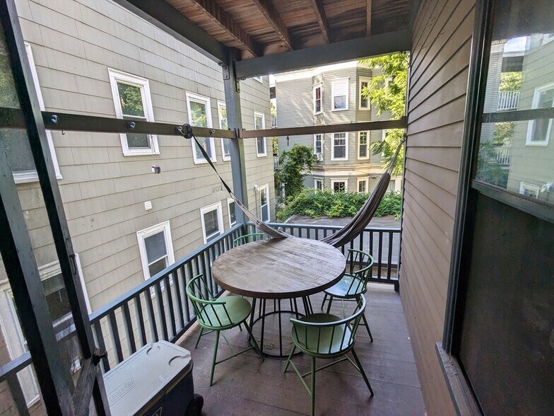 Building Photo - 74 Highland Ave