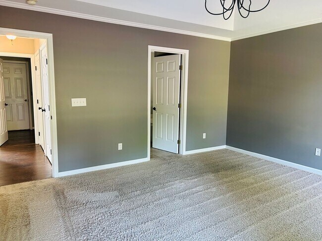 Building Photo - Charming 3-Bedroom Ranch in Greer’s Covete...