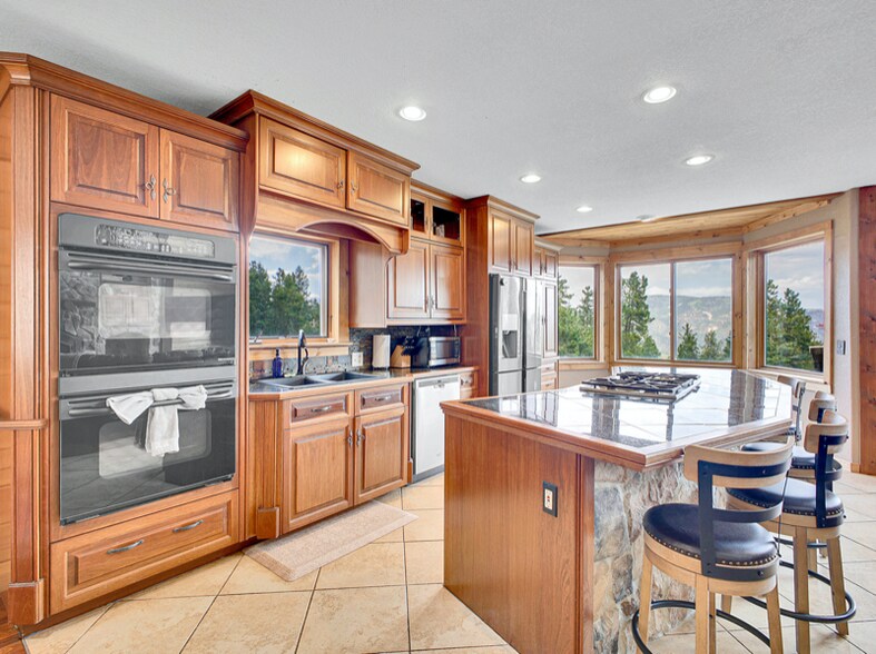Building Photo - 785 Warren Gulch Rd