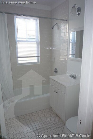 Building Photo - 156-158 Summer St Unit #107