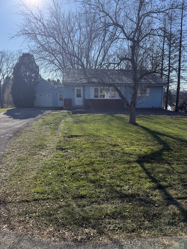 Primary Photo - 36 Riverview Rd