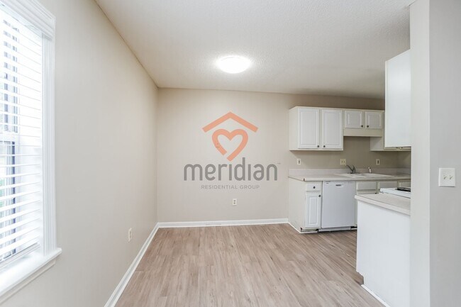 Building Photo - 2 bed / 1 bath ~ Ladson, SC Move-In Today!