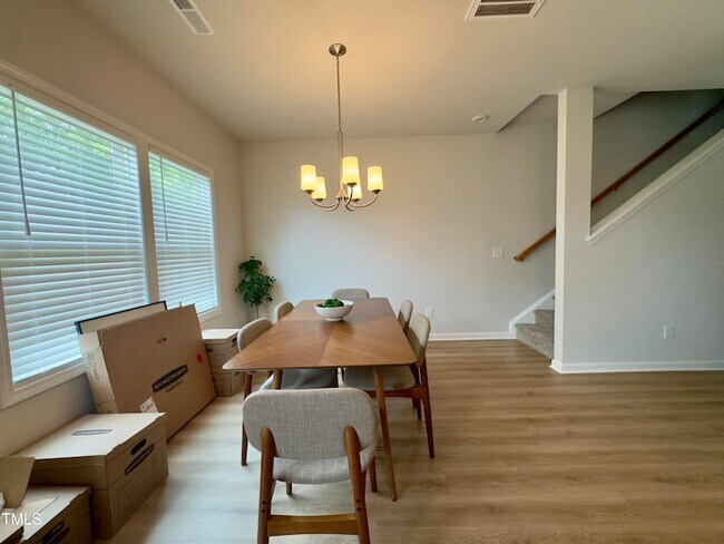 Building Photo - 276 Shingle Oak Rd