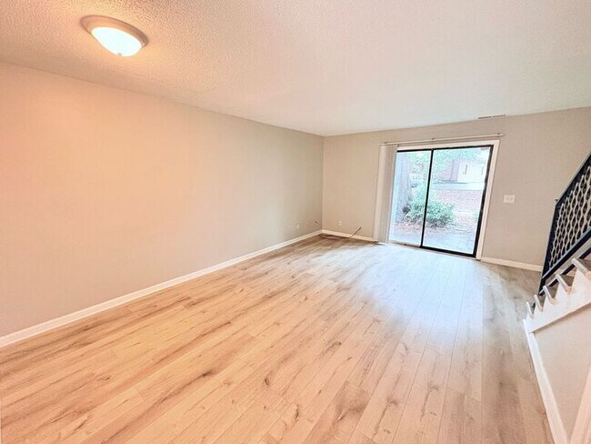 Building Photo - 1108 Tiger Blvd