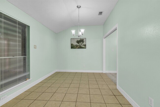 Building Photo - 11838 Plumbrook Dr
