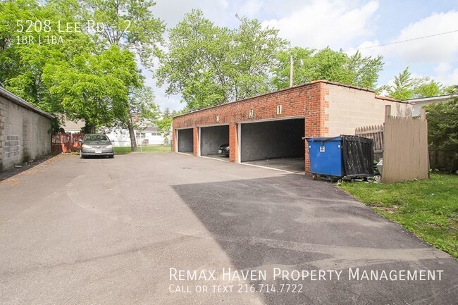 Building Photo - 5208 Lee Rd #2, Maple Hts - 1 bed 1 bath a...