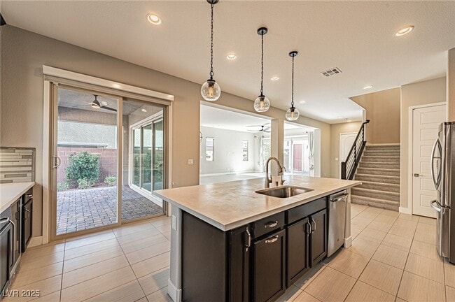 Building Photo - 6465 Farness St