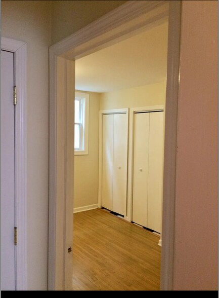Building Photo - 291 Norwood Ave