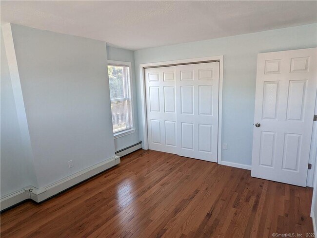 Building Photo - 267 Portsea St