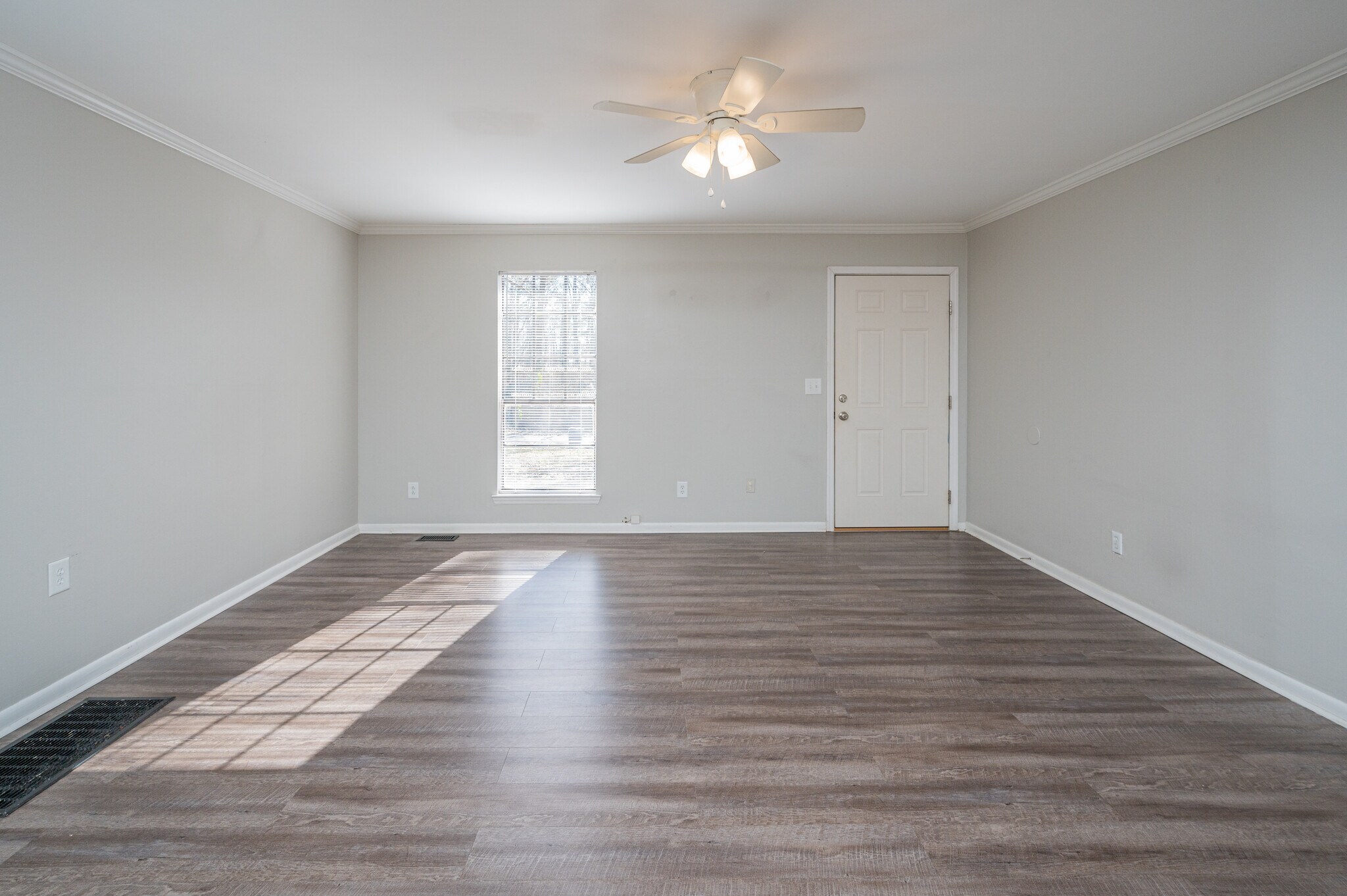 Building Photo - 54 Worthington Dr