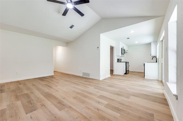 Building Photo - 2014 Laurel Oaks Dr