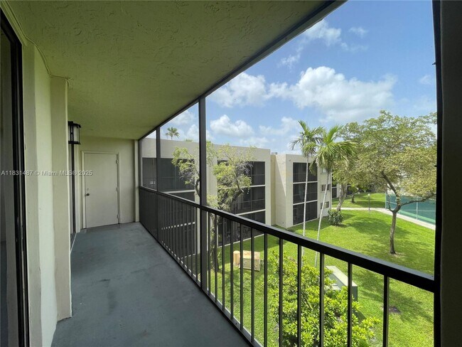 Building Photo - 8025 SW 107th Ave