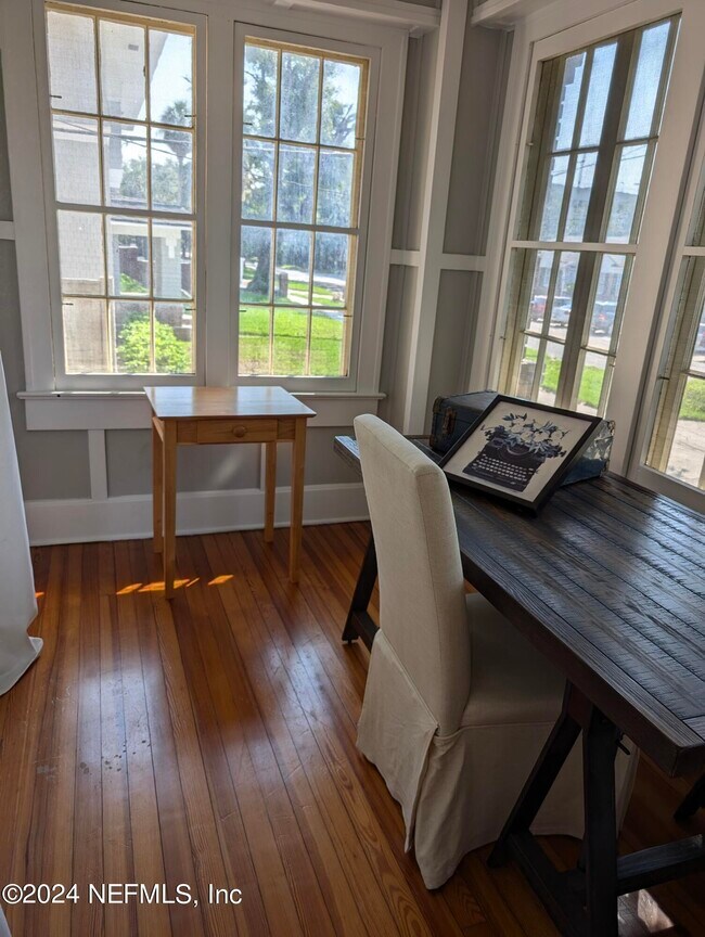 Building Photo - 2727 Riverside Ave