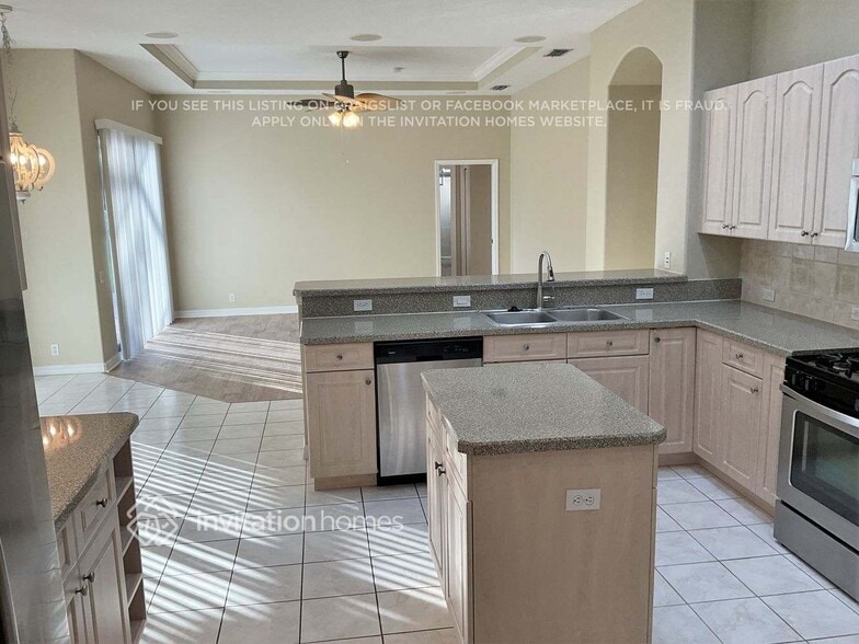 Building Photo - 1102 Brambling Ct