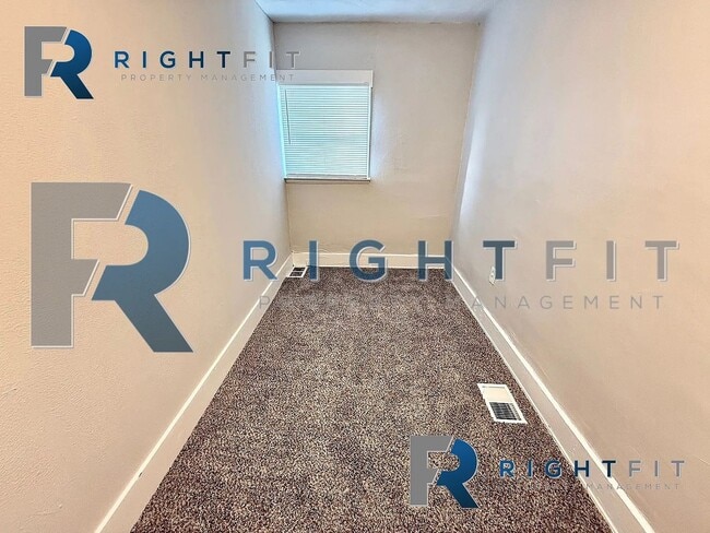 Building Photo - Cottage with a large porch